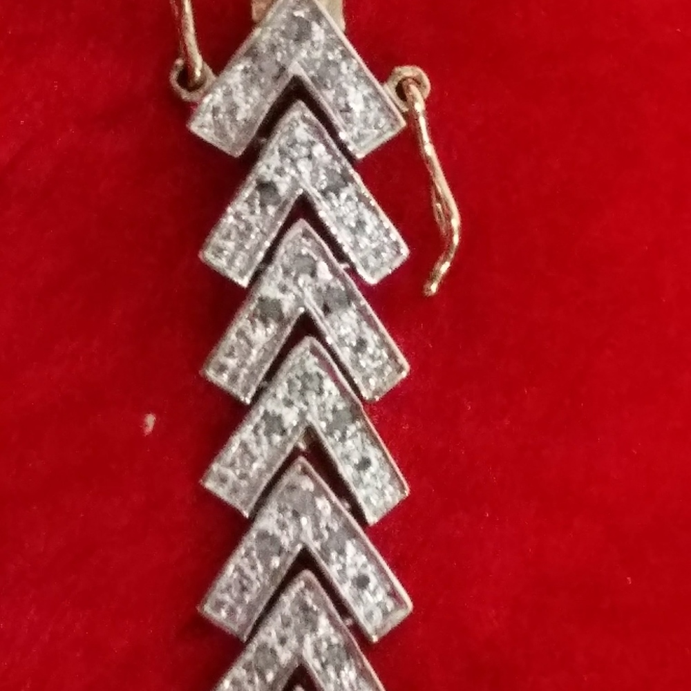 1.08 Cts Diamond Designer Bracelet MSRP $1,225!